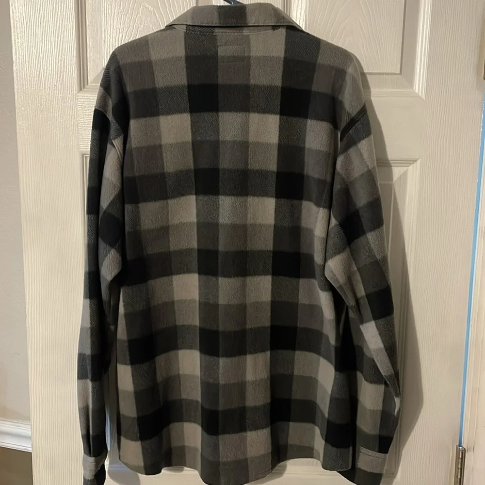 Wrangler Fleece Button Down Large